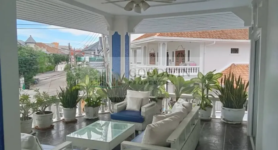 Haus zum Kauf mit 4 Zimmer in Bang Lamung, Chonburi