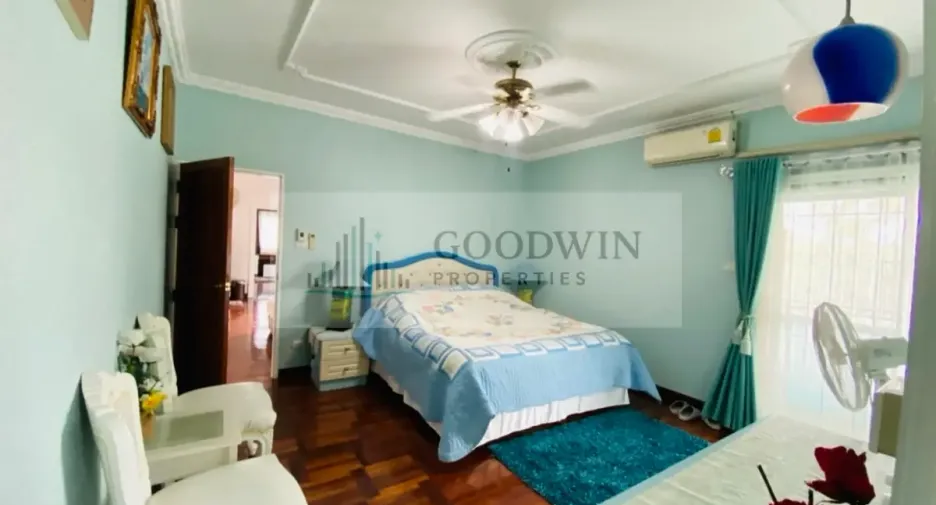 Haus zum Kauf mit 4 Zimmer in Bang Lamung, Chonburi