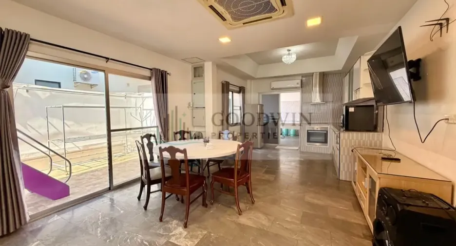 For sale and for rent 6 bedrooms house in Jomtien, Pattaya