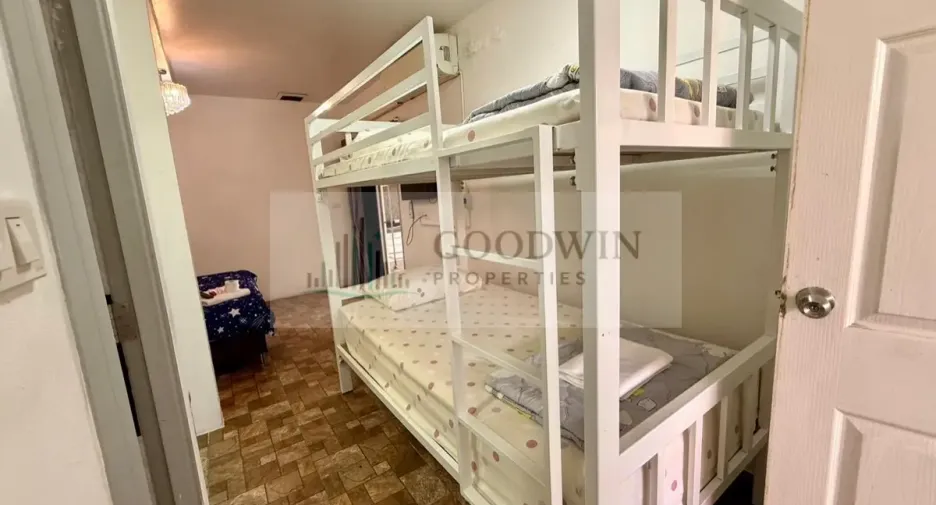 For sale and for rent 6 bedrooms house in Jomtien, Pattaya