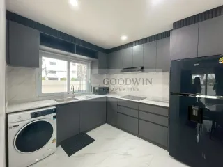 Casa adosada en alquiler de 4 habitaciones en Bang Lamung, Chonburi