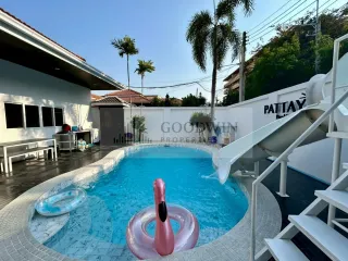 For rent and for sale 3 bedrooms villa in Bang Lamung, Chonburi