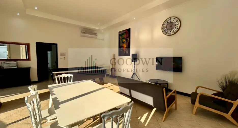 For sale 3 bedrooms villa in Pratumnak, Pattaya