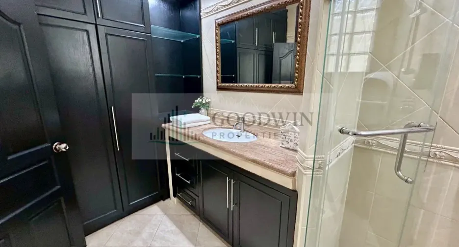 For sale 3 bedrooms villa in Pratumnak, Pattaya