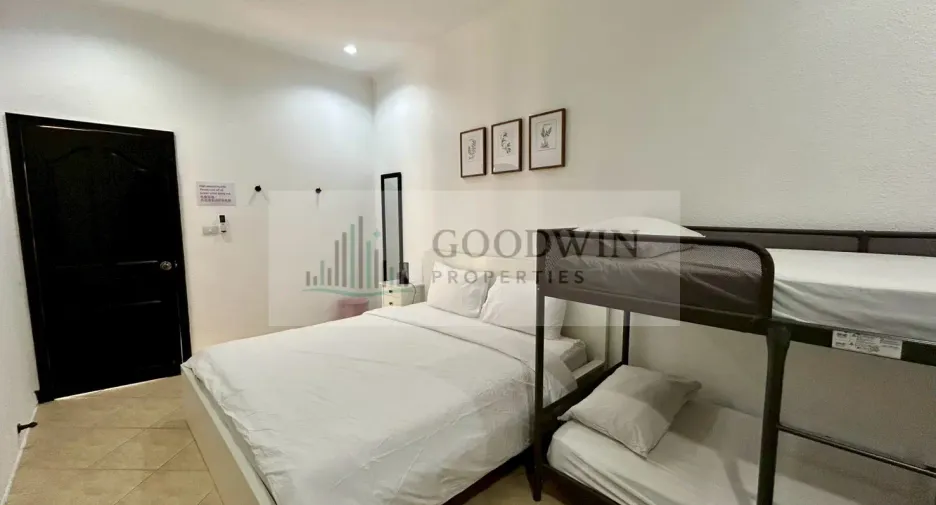For sale 3 bedrooms villa in Pratumnak, Pattaya