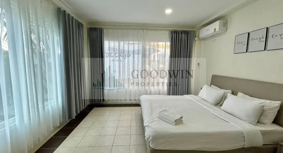 For rent and for sale 3 bedrooms house in Pratumnak, Pattaya
