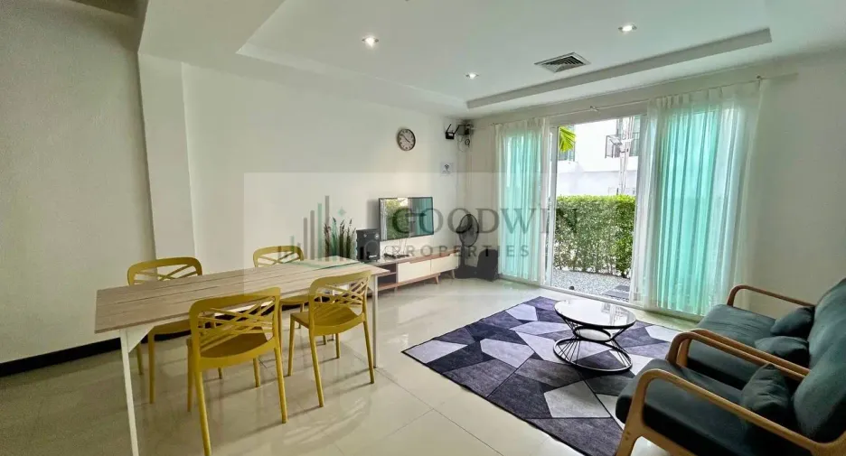 For rent and for sale 3 bedrooms house in Pratumnak, Pattaya