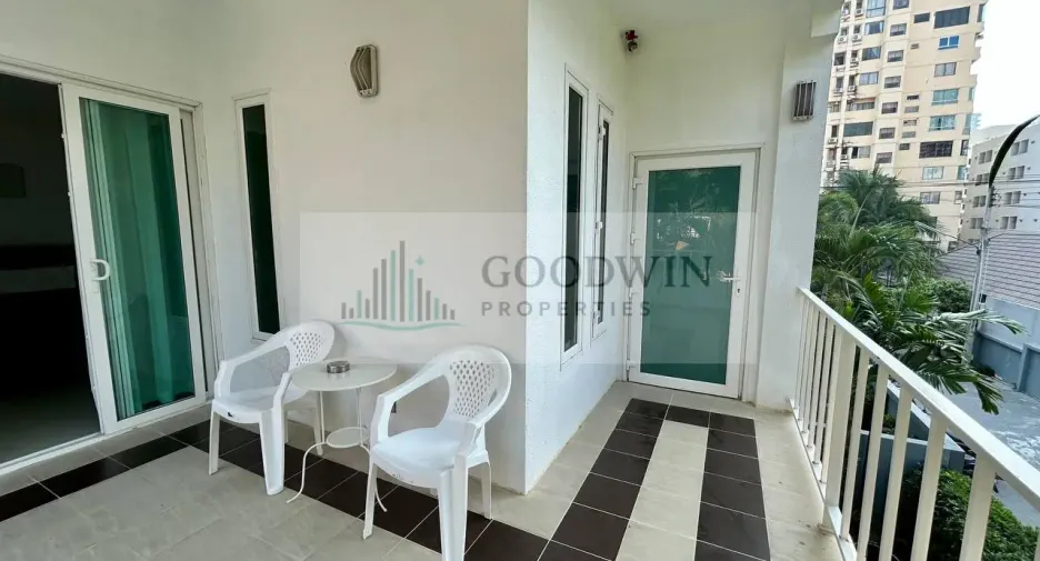 For rent and for sale 3 bedrooms house in Pratumnak, Pattaya