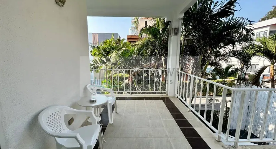 For rent and for sale 3 bedrooms house in Pratumnak, Pattaya