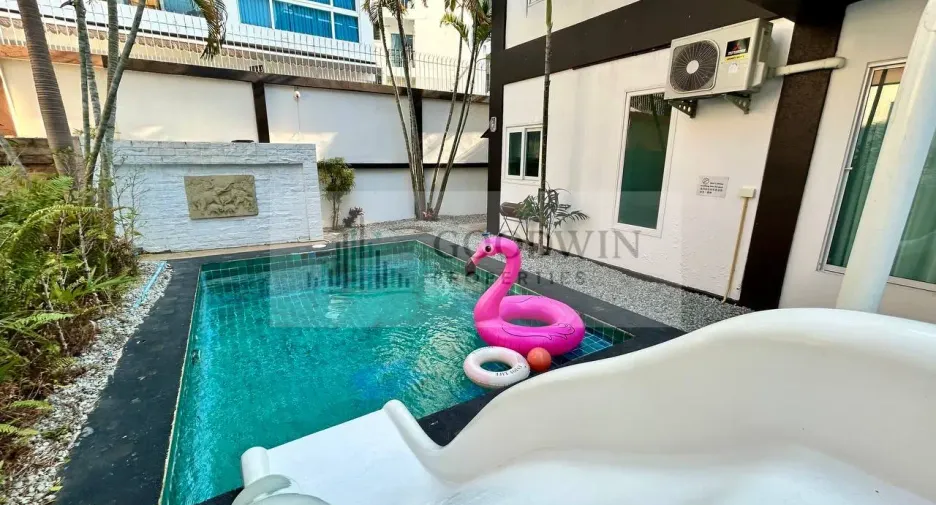 For rent and for sale 3 bedrooms house in Pratumnak, Pattaya