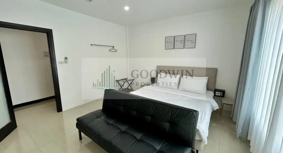For rent and for sale 3 bedrooms house in Pratumnak, Pattaya
