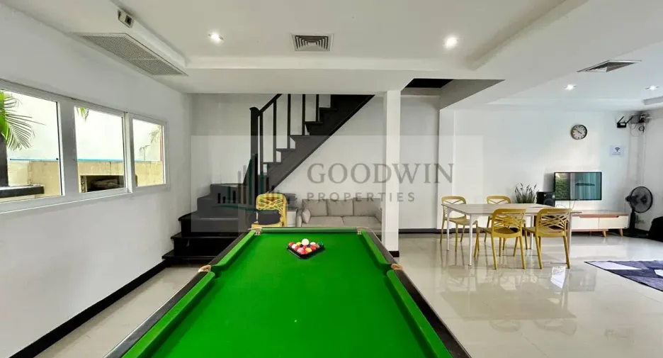 For rent and for sale 3 bedrooms house in Pratumnak, Pattaya