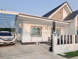 À vendre et à louer 3 chambres maison à Bang Lamung, Chonburi