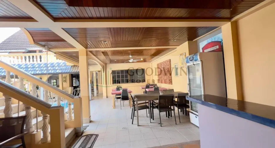 For sale and for rent 7 bedrooms condo in South Pattaya, Pattaya