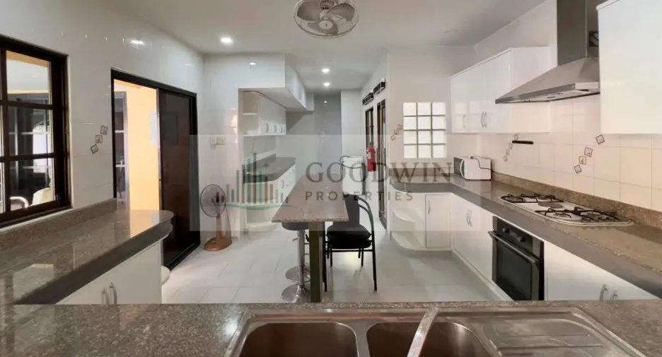 For sale and for rent 7 bedrooms condo in South Pattaya, Pattaya