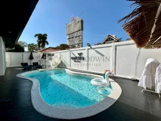For rent and for sale 3 bedrooms villa in Bang Lamung, Chonburi