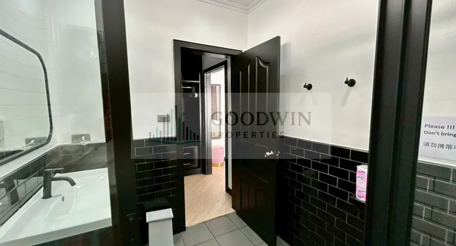 For sale 3 bedrooms villa in Pratumnak, Pattaya