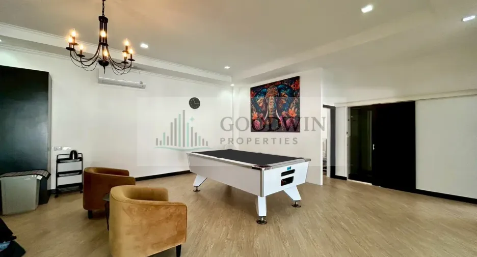 For sale 3 bedrooms villa in Pratumnak, Pattaya