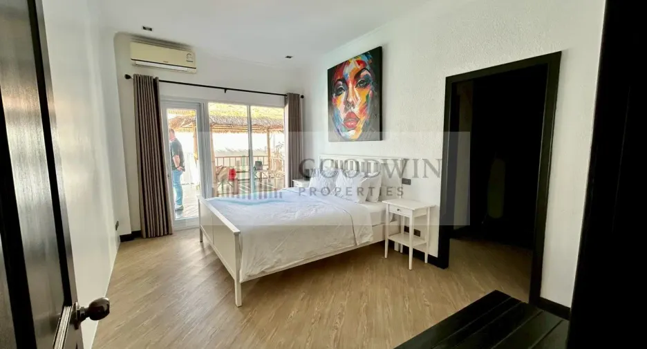 For sale 3 bedrooms villa in Pratumnak, Pattaya