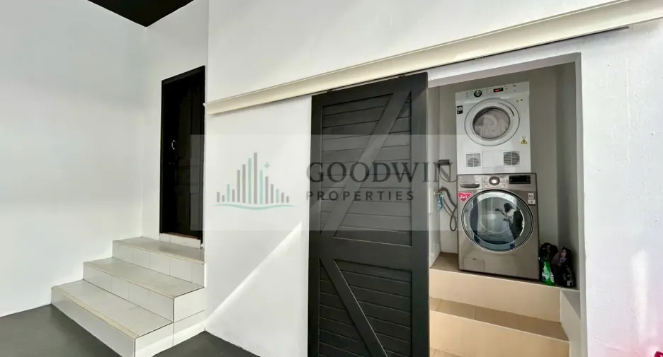 For sale 3 bedrooms villa in Pratumnak, Pattaya