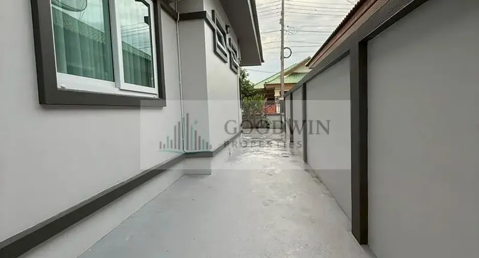 For sale 3 bedrooms house in East Pattaya, Pattaya