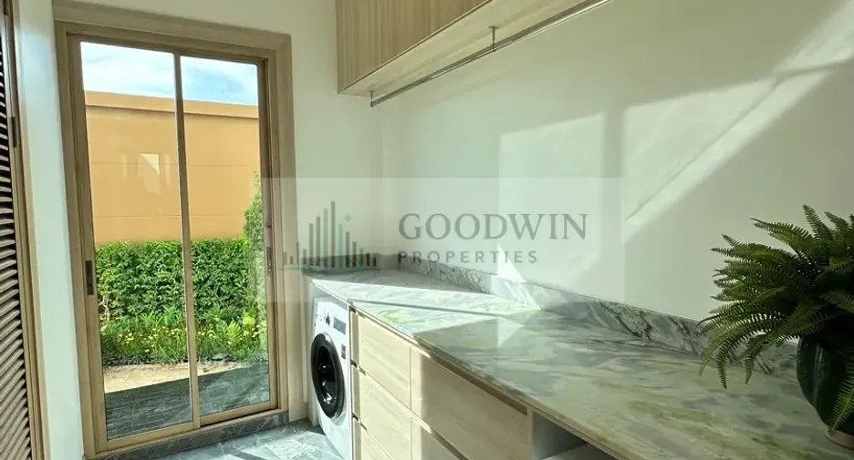 For sale 4 bedrooms house in Bang Lamung, Chonburi
