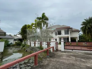 For sale 4 ベッドルーム condo in Bang Lamung, Chonburi