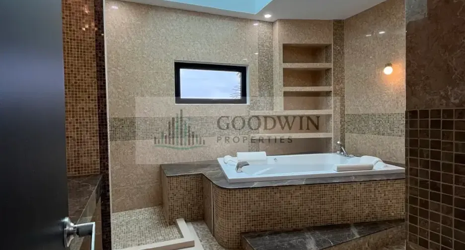 Condo en venta de 4 habitaciones en Huay Yai, Pattaya