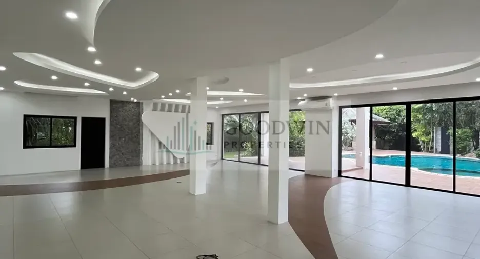 Condo en venta de 4 habitaciones en Huay Yai, Pattaya