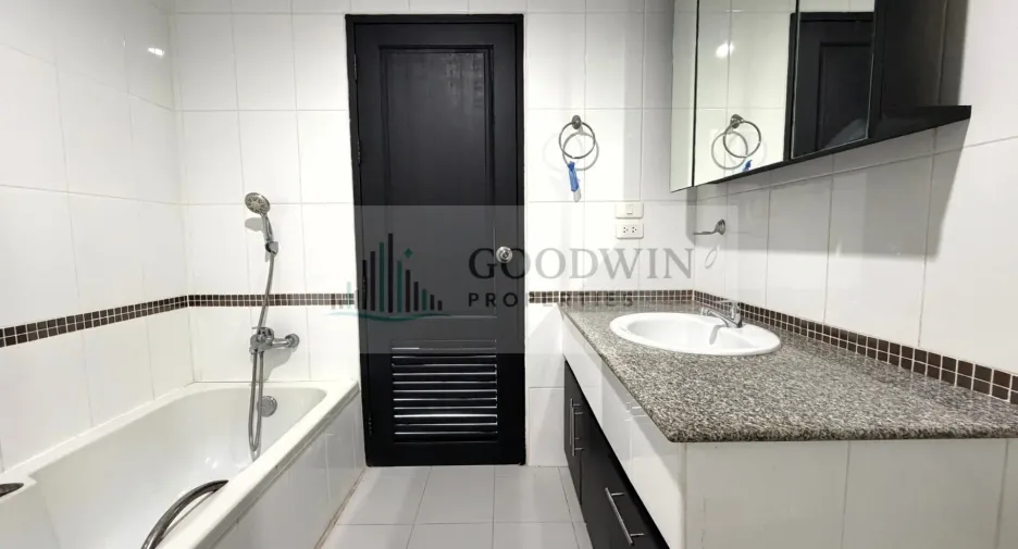 À louer et à vendre studio condo à South Pattaya, Pattaya