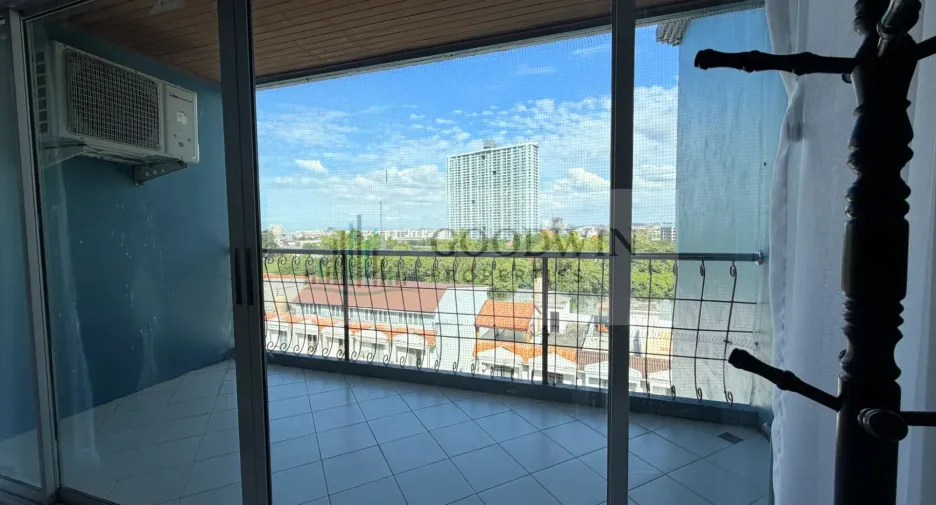 À louer et à vendre studio condo à South Pattaya, Pattaya
