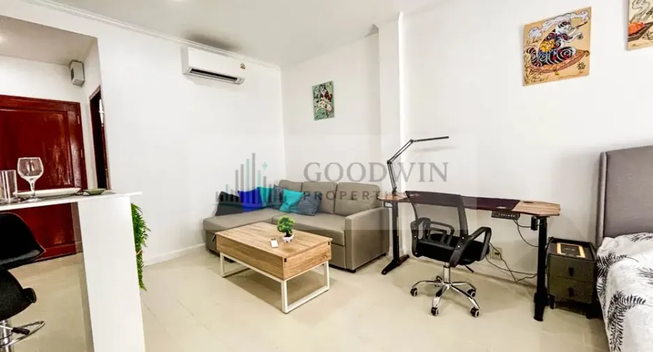 À louer et à vendre studio condo à Jomtien, Pattaya