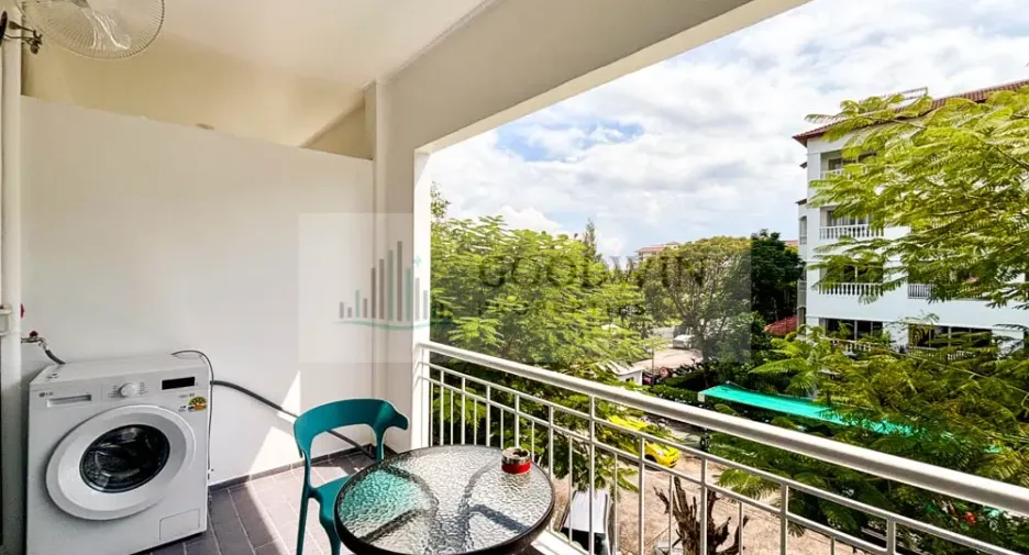 À louer et à vendre studio condo à Jomtien, Pattaya