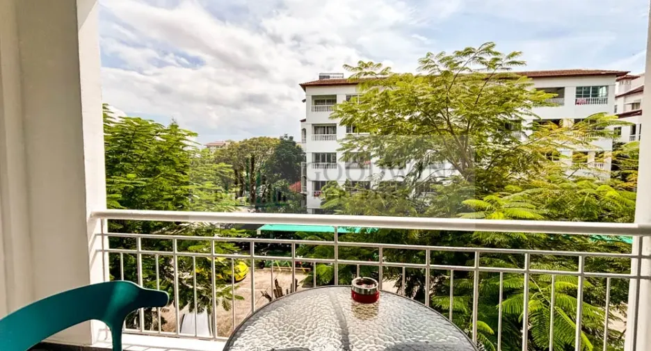 À louer et à vendre studio condo à Jomtien, Pattaya