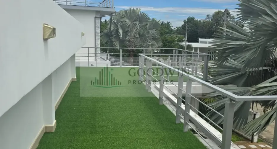 For sale 4 bedrooms house in Bang Saray, Pattaya