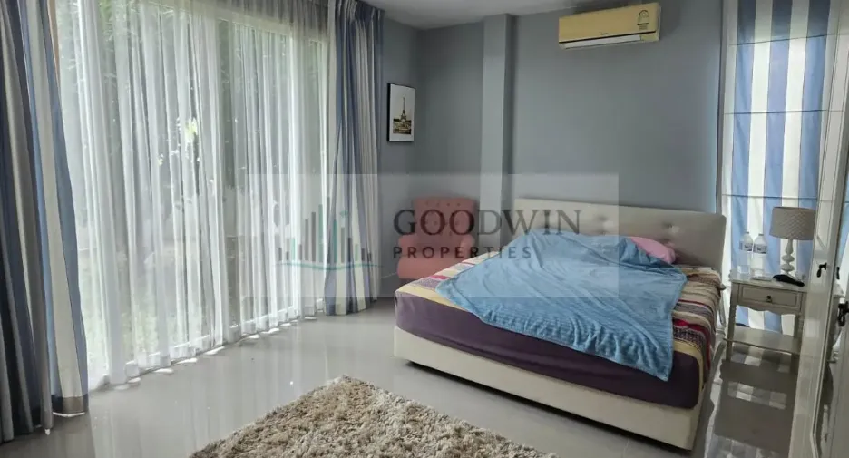 For sale 4 bedrooms house in Bang Saray, Pattaya