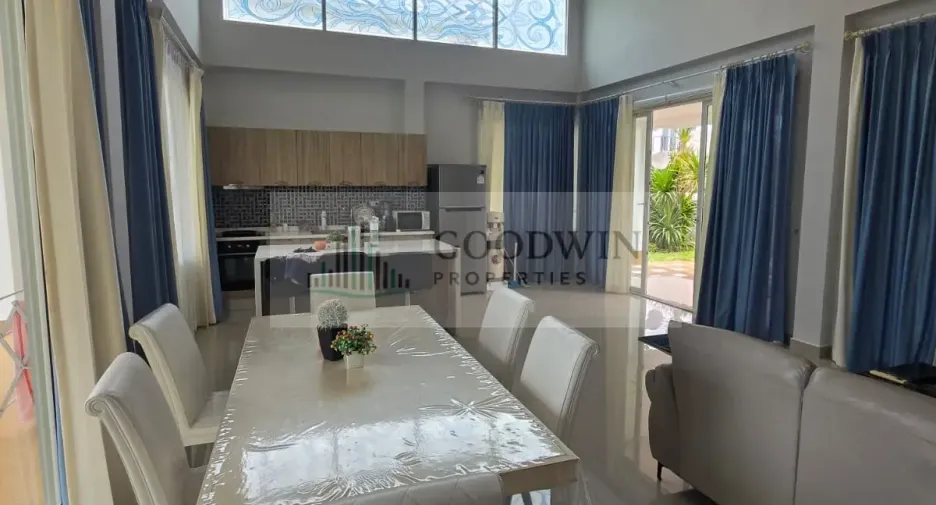 For sale 4 bedrooms house in Bang Saray, Pattaya