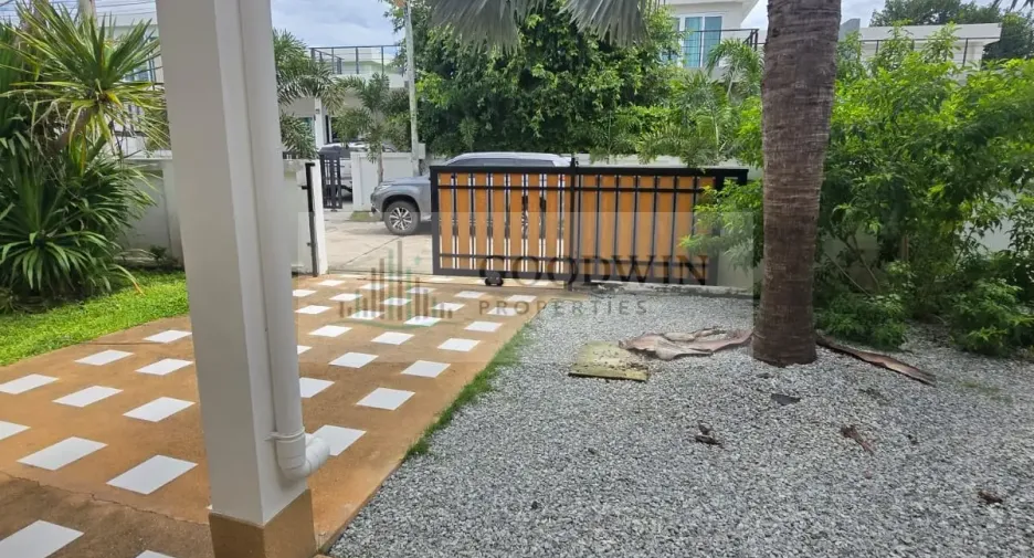 For sale 4 bedrooms house in Bang Saray, Pattaya