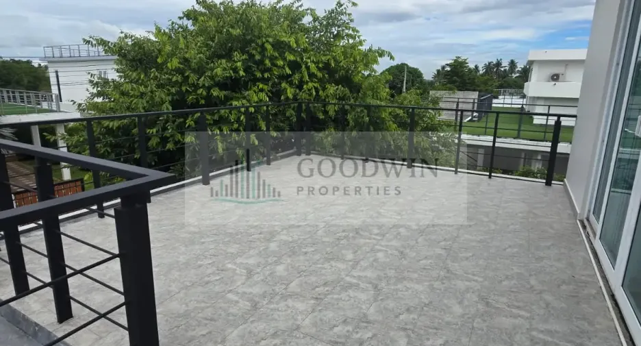 For sale 5 bedrooms house in Bang Saray, Pattaya