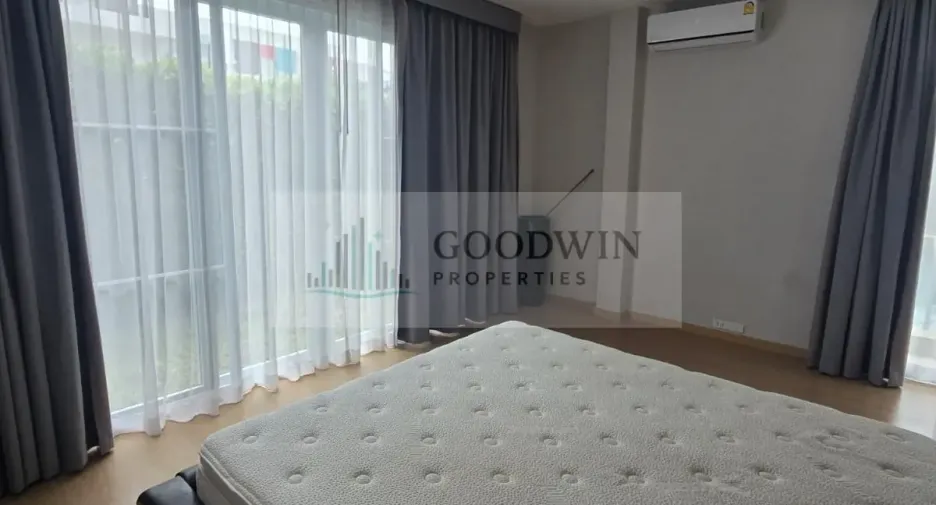 For sale 5 bedrooms house in Bang Saray, Pattaya