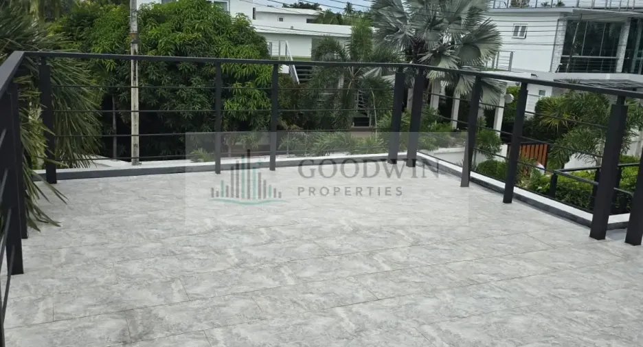 For sale 5 bedrooms house in Bang Saray, Pattaya