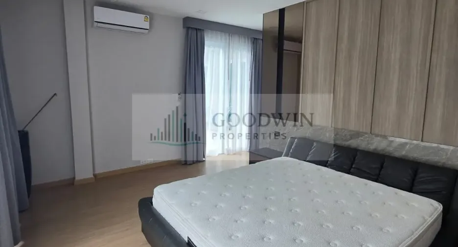 For sale 5 bedrooms house in Bang Saray, Pattaya