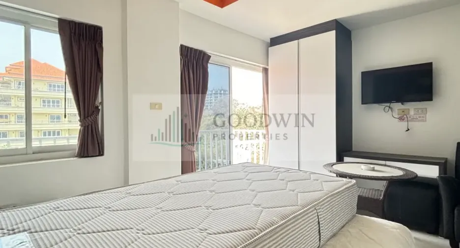 À vendre studio condo à Pratumnak, Pattaya