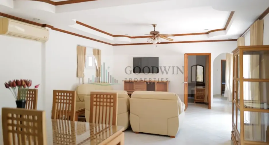 For rent 4 bedrooms house in East Pattaya, Pattaya