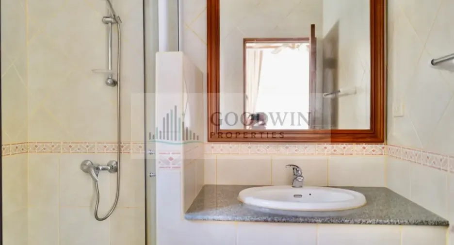 For rent 4 bedrooms house in East Pattaya, Pattaya