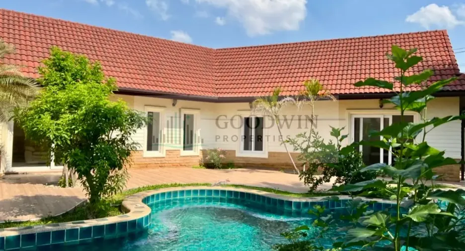 For rent 4 bedrooms house in East Pattaya, Pattaya