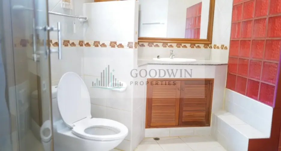 For rent 4 bedrooms house in East Pattaya, Pattaya