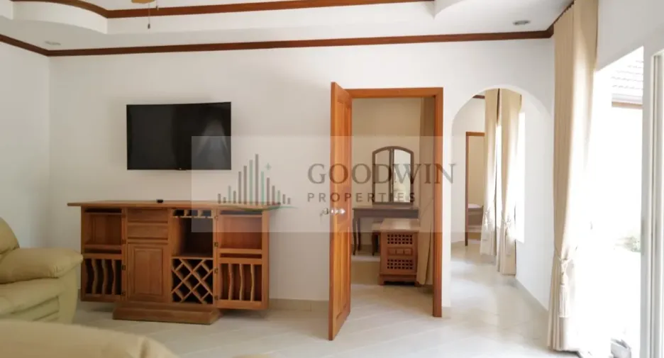 For rent 4 bedrooms house in East Pattaya, Pattaya