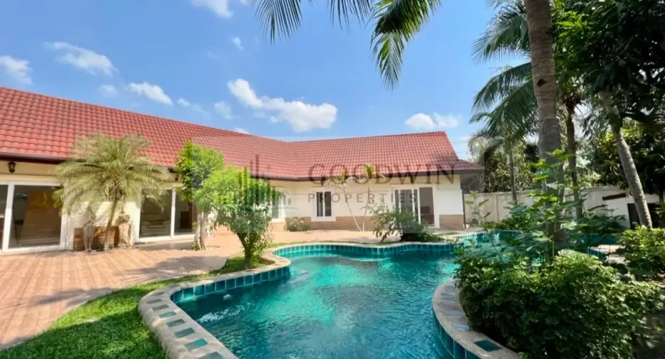 For rent 4 bedrooms house in East Pattaya, Pattaya