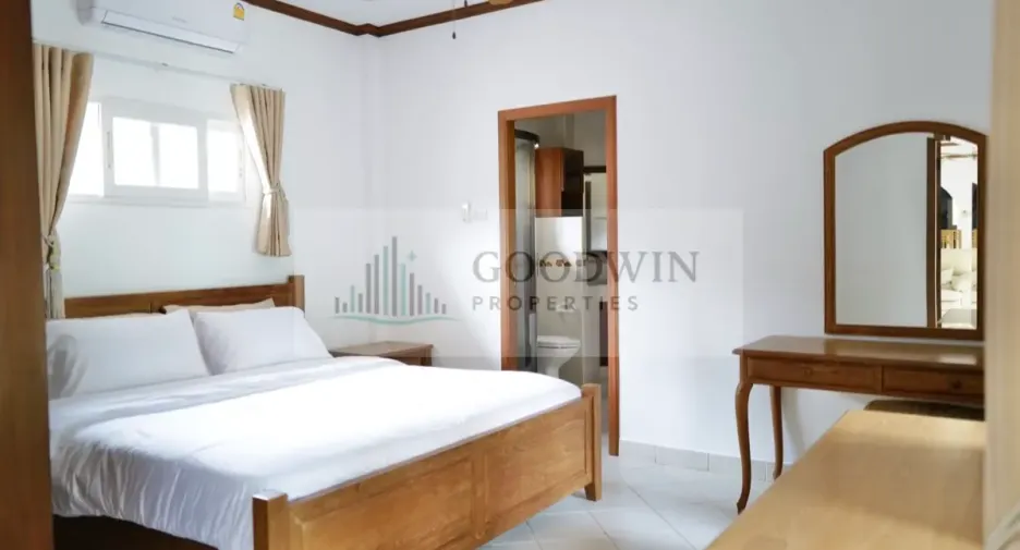 For rent 4 bedrooms house in East Pattaya, Pattaya